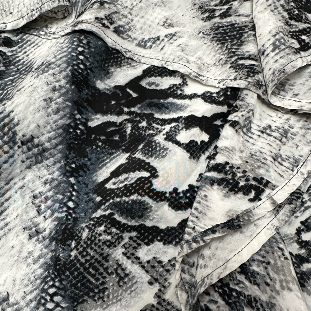 Sky Monochrome Ruffled Patterned Halter Top - Picture 2 of 4